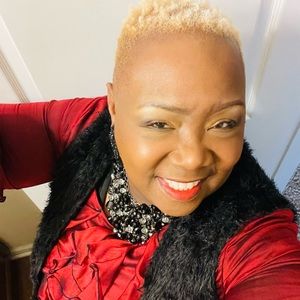 Meet your Posher, Carla